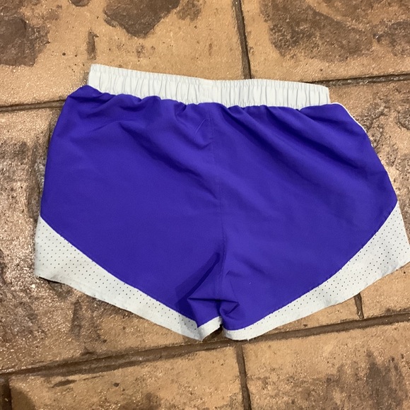 Youth Under Amour shorts - Picture 2 of 3